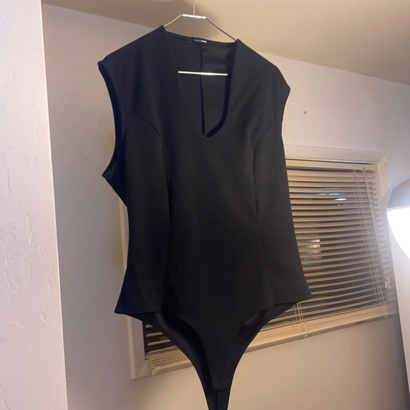 Fashion Nova Tops - Fashion nova black ,bobysuit ,size 1XL